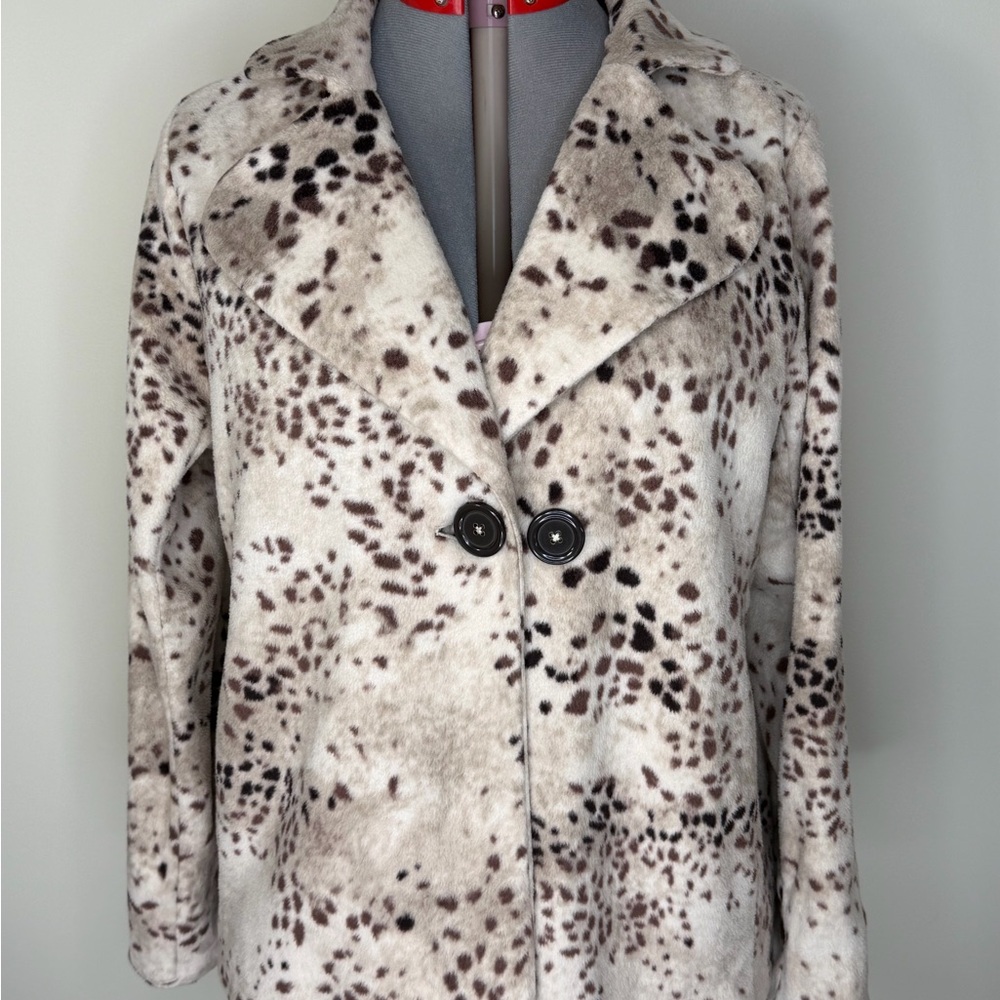 Susan Graver Jacket Womens 1X Beige Fleece Animal Print Button Notch Collar